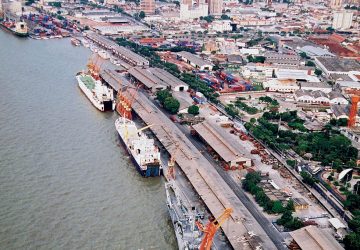 Porto de Belém exporta 15,2 mil toneladas de toras de teca