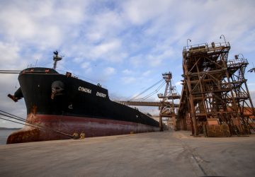 Movimentação de grãos e farelo aumenta 30% em junho no Porto de Paranaguá