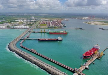 Porto de Suape e a Autoridade Marítima do Panamá assinam acordo de cooperação técnica