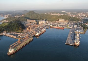 Exportação recorde de milho impulsiona crescimento de 50% na movimentação do Porto de São Francisco do Sul