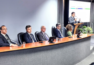 Sustentabilidade no setor portuário é tema de guia lançado na CNT