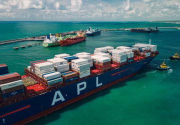 Suape recebe maior navio de cargas já atracado em águas pernambucanas