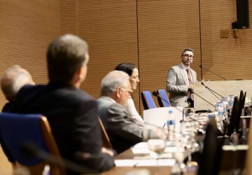 Paraná apresenta proposta de modelo de concessão do Canal da Galheta a advogados e juristas