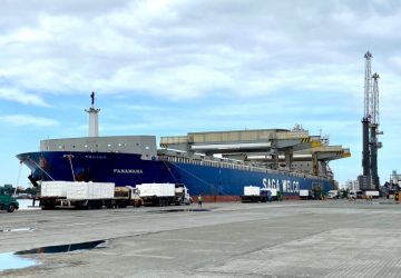 13ª atracação de navio com operação de carga de celulose no Porto de Itajaí