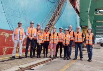 Executivos do BMW Group conhecem infraestrutura do Porto Itapoá