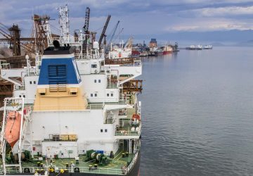 Porto de Paranaguá é o primeiro porto público do Brasil a receber certificação ambiental global