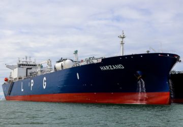Suape recebe embarcação da maior classe de navio gaseiro em operação no mundo