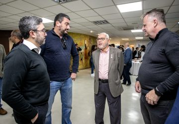 Visita ao Porto de Paranaguá abre encontro sobre logística, infraestrutura e transportes