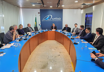 Diretoria da ANTAQ debate melhorias dos dados aquaviários com agentes marítimos