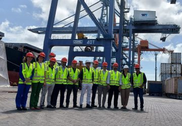 Comitiva da ABOL visita Tecon Salvador da Wilson Sons