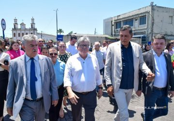João Azevêdo entrega dragagem, armazéns e implanta projeto Porto Cidade com ações de inclusão social em Cabedelo