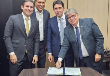 João Azevêdo garante novos investimentos no Porto de Cabedelo e confirma visita de ministro Sílvio Costa Filho à Paraíba