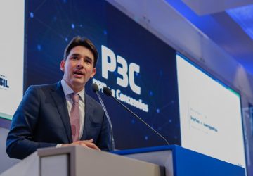 Roda Viva recebe Silvio Costa Filho, ministro de Portos e Aeroportos, nesta segunda (18)