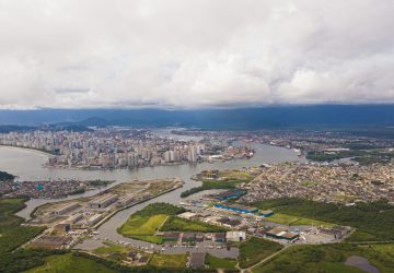 Agronegócio impulsiona e movimentação de cargas no Porto de Santos bate novos recordes em julho
