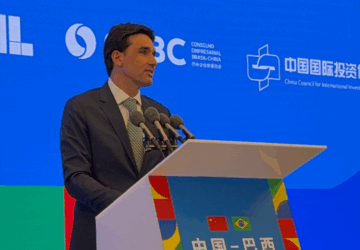 Ministro Silvio Costa Filho apresenta carteira brasileira de investimentos a empresários chineses