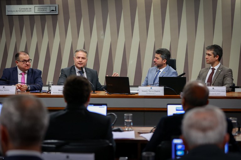 Investimentos em infraestrutura devem impulsionar crescimento do PIB em 0,3%, afirma Renan Filho | Agência Porto Agência Porto