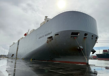 Porto de Itajaí recebe 588 carros da BMW importados pelo navio ADRIATIC HIGHWAY
