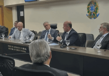 Brasil explora metade das vias navegáveis com potenciais de transporte de cargas e passageiros