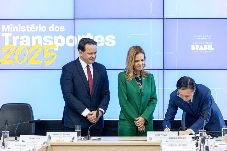 Brasil e China firmam parceria estratégica para integração ferroviária continental | Agência Porto Agência Porto