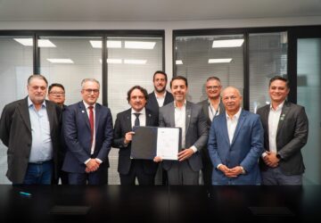 APS assina contrato com Fundação Valenciaport para descarbonização do Porto de Santos