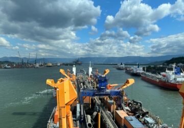 Dragagem no Porto de Santos mantém profundidade do canal e segurança da navegação